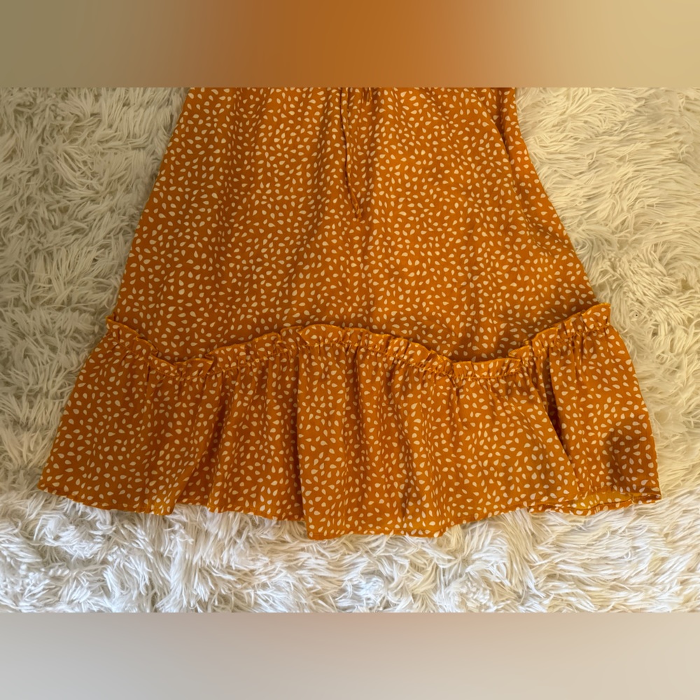 Yellow Dress - Picture 5 of 10